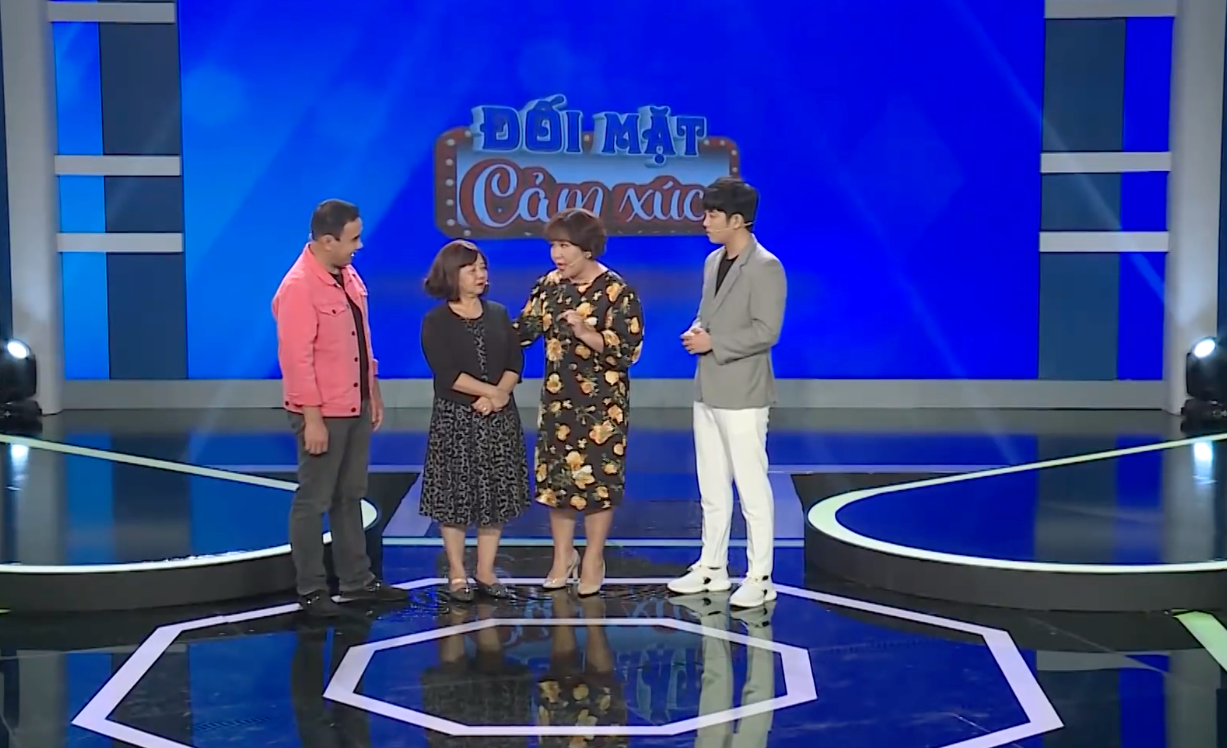 Dân mạng tranh cãi nảy lửa câu chuyện của nam MC 30 tuổi vẫn ngủ chung với mẹ ảnh 5