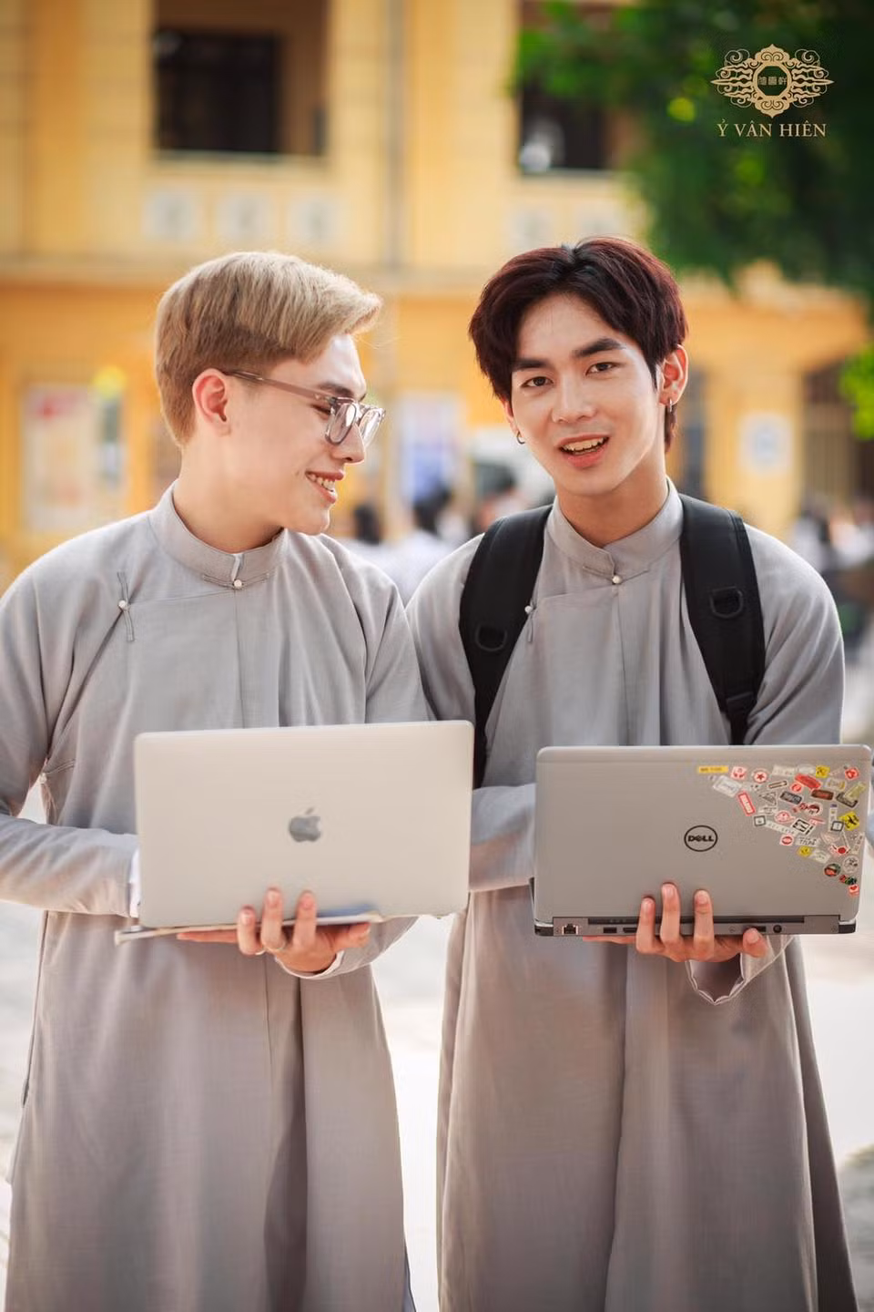 Ai bảo con trai mặc áo dài là không đẹp thì xem ngay bộ ảnh này, chắc chắn sẽ nghĩ khác! ảnh 7