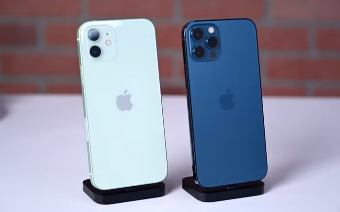 Cận cảnh iPhone 12 Mini, 12 Pro Max trước ngày mở bán: Bạn là team “tay nhỏ” hay “tay to“? ảnh 14