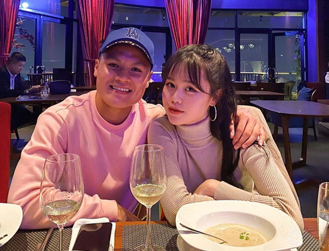 Đăng ảnh tình cảm cùng Quang Hải rồi xóa đi, Huỳnh Anh lại khiến fan “đau tim quá“ ảnh 3