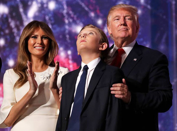 “Hoàng tử Nhà Trắng” Barron Trump trong 4 năm qua: Thay đổi chóng mặt, đẹp trai khó cưỡng ảnh 2