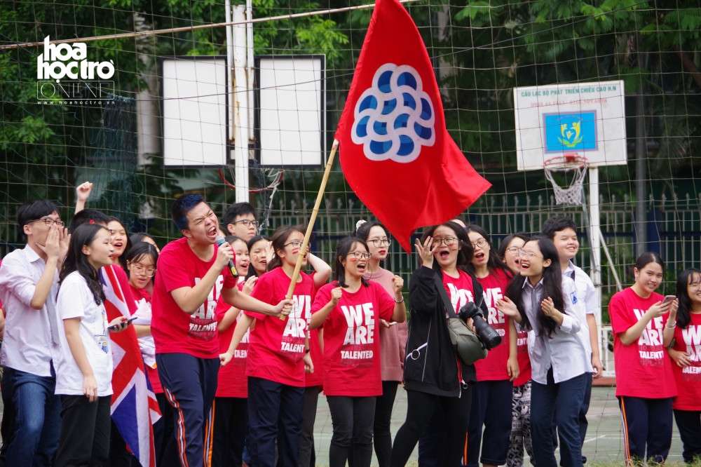 Học sinh trường THPT Hà Nội - Amsterdam cháy hết mình trong Ngày hội Thể thao 2020 ảnh 2