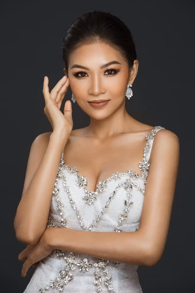 Nữ chính “Người Ấy Là Ai” tập bị cắt sóng: “Hy vọng không ai làm con bò như chúng tôi“ ảnh 1