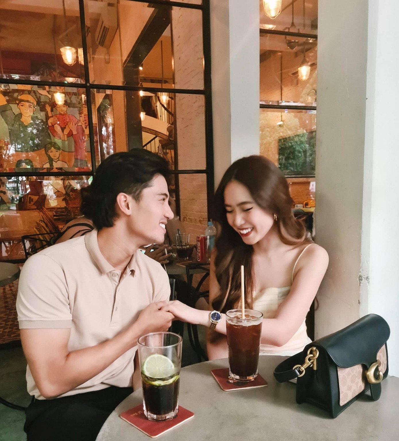 Nữ chính Mina “Người Ấy Là Ai” và trai đẹp Nguyễn Đạt nắm tay tình cảm, “thính” ngợp trời ảnh 2