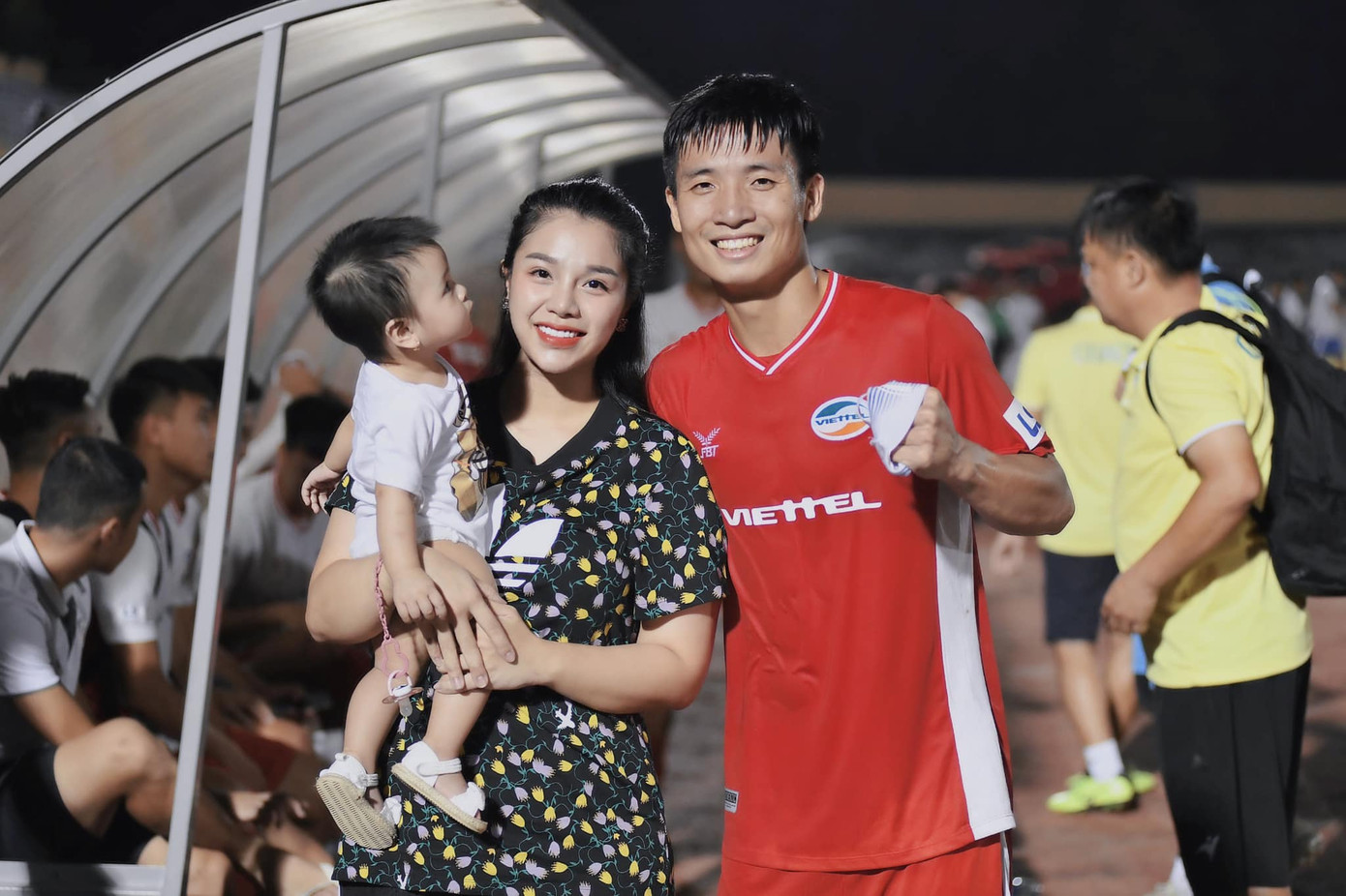 Động thái mới nhất từ vợ sắp cưới của Bùi Tiến Dũng sau nghi vấn trục trặc tình cảm ảnh 1