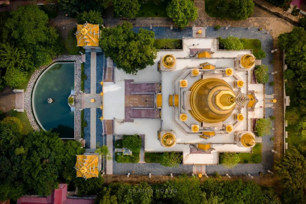 Địa điểm “check-in” cực đẹp của giới trẻ Sài Gòn: Ngôi chùa có bảo tháp cao nhất Việt Nam ảnh 2