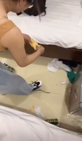 Dân mạng phẫn nộ vụ nhóm khách du lịch cố tình đổ rác bừa bãi ra phòng khách sạn Vũng Tàu ảnh 4