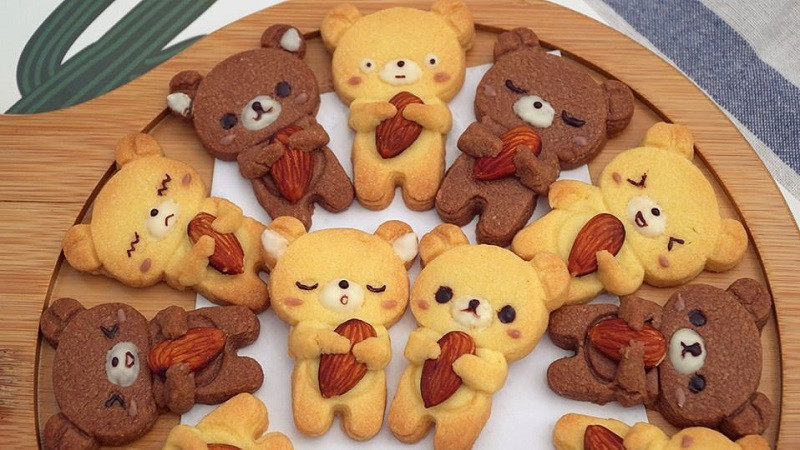 YouTuber giấu mặt, chỉ lộ tay vẫn hút triệu sub vì tài nấu ăn ngon, yêu động vật ảnh 6