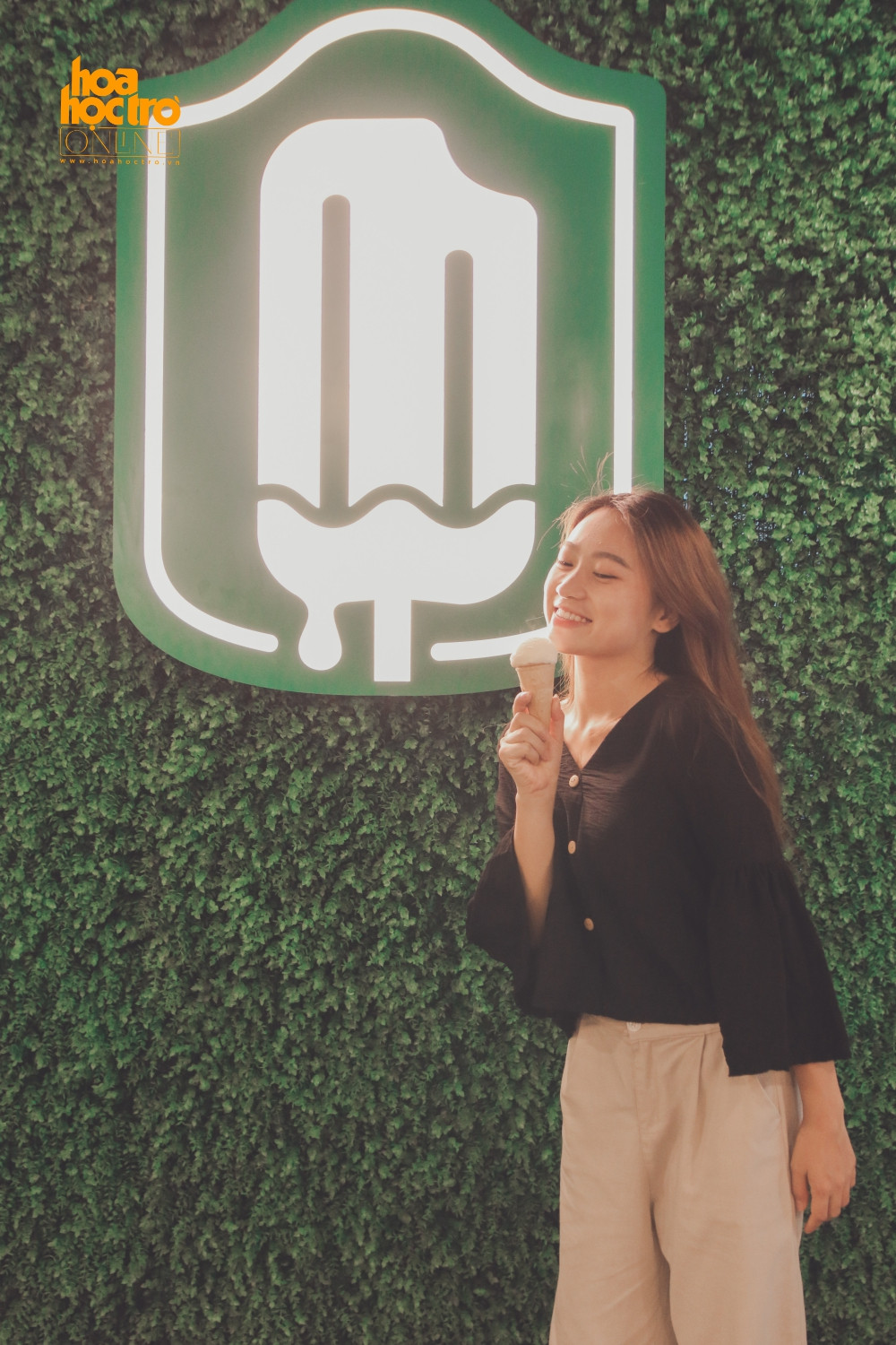 Kem Tràng Tiền “khoác áo mới”, trở thành địa điểm check-in được giới trẻ Hà Nội yêu thích ảnh 5