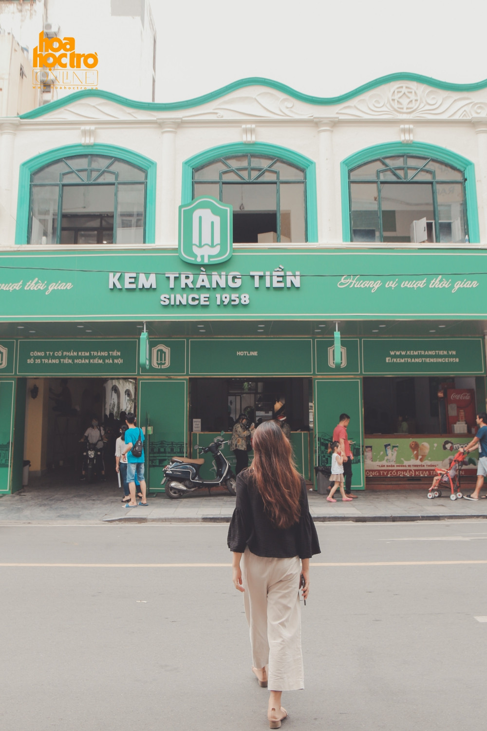 Kem Tràng Tiền “khoác áo mới”, trở thành địa điểm check-in được giới trẻ Hà Nội yêu thích ảnh 1