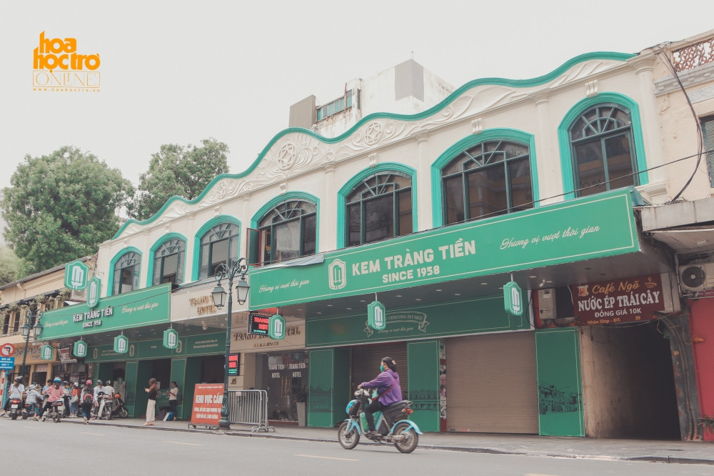 Kem Tràng Tiền “khoác áo mới”, trở thành địa điểm check-in được giới trẻ Hà Nội yêu thích ảnh 2