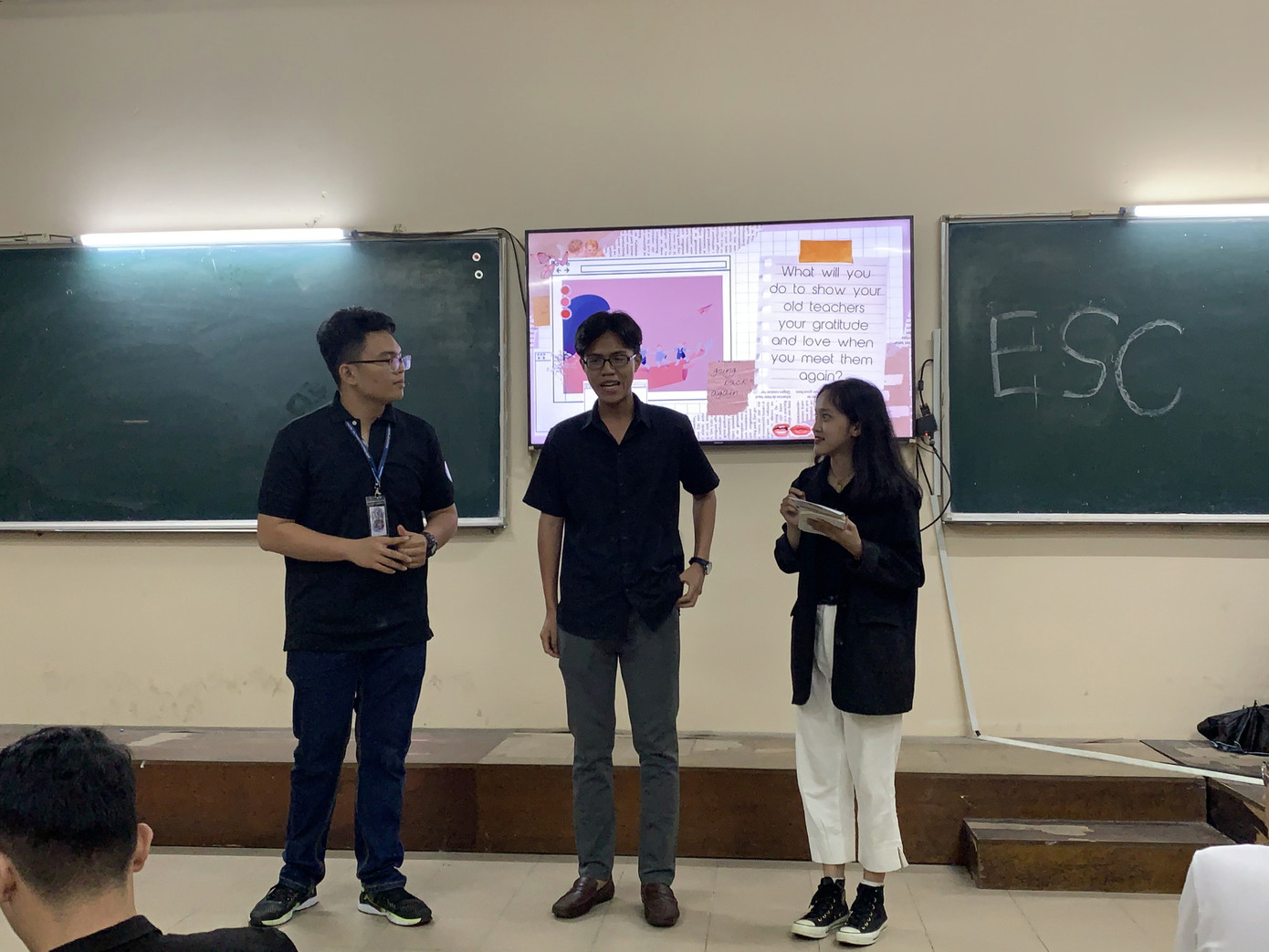 Sinh viên Đại học Sư phạm Kĩ thuật TP.HCM cùng nhau nâng cao kỹ năng tiếng Anh giao tiếp ảnh 3