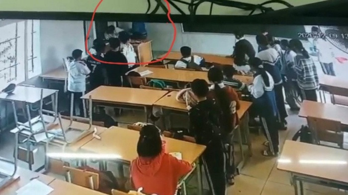 Vụ học sinh ở Điện Biên bị phụ huynh bạn cùng lớp lao vào đánh: Tiến hành khởi tố vụ án ảnh 4