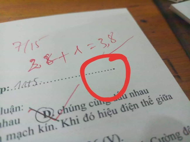 Cách đánh mã đề “bá đạo” của thầy cô: Một chấm là say đắm, hai chấm là đắm say, ba chấm là khỏi nhìn bài ảnh 2