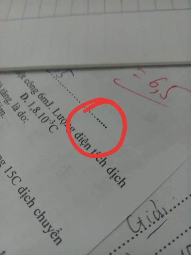 Cách đánh mã đề “bá đạo” của thầy cô: Một chấm là say đắm, hai chấm là đắm say, ba chấm là khỏi nhìn bài ảnh 4
