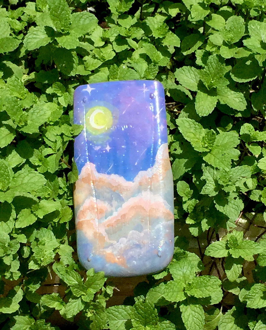 Sợ mất máy tính cầm tay, hội teen đã sáng tạo ra một “trend” độc đáo thế này đây! ảnh 5