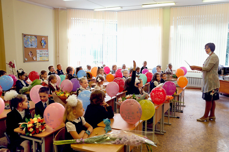 Giữa mùa dịch COVID-19, học sinh trên thế giới đón khai giảng năm học mới như thế nào? ảnh 5