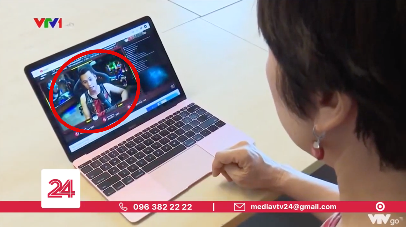 PewPew trả lời phỏng vấn trên sóng truyền hình nhưng Độ Mixi lại được chú ý hơn cả ảnh 2