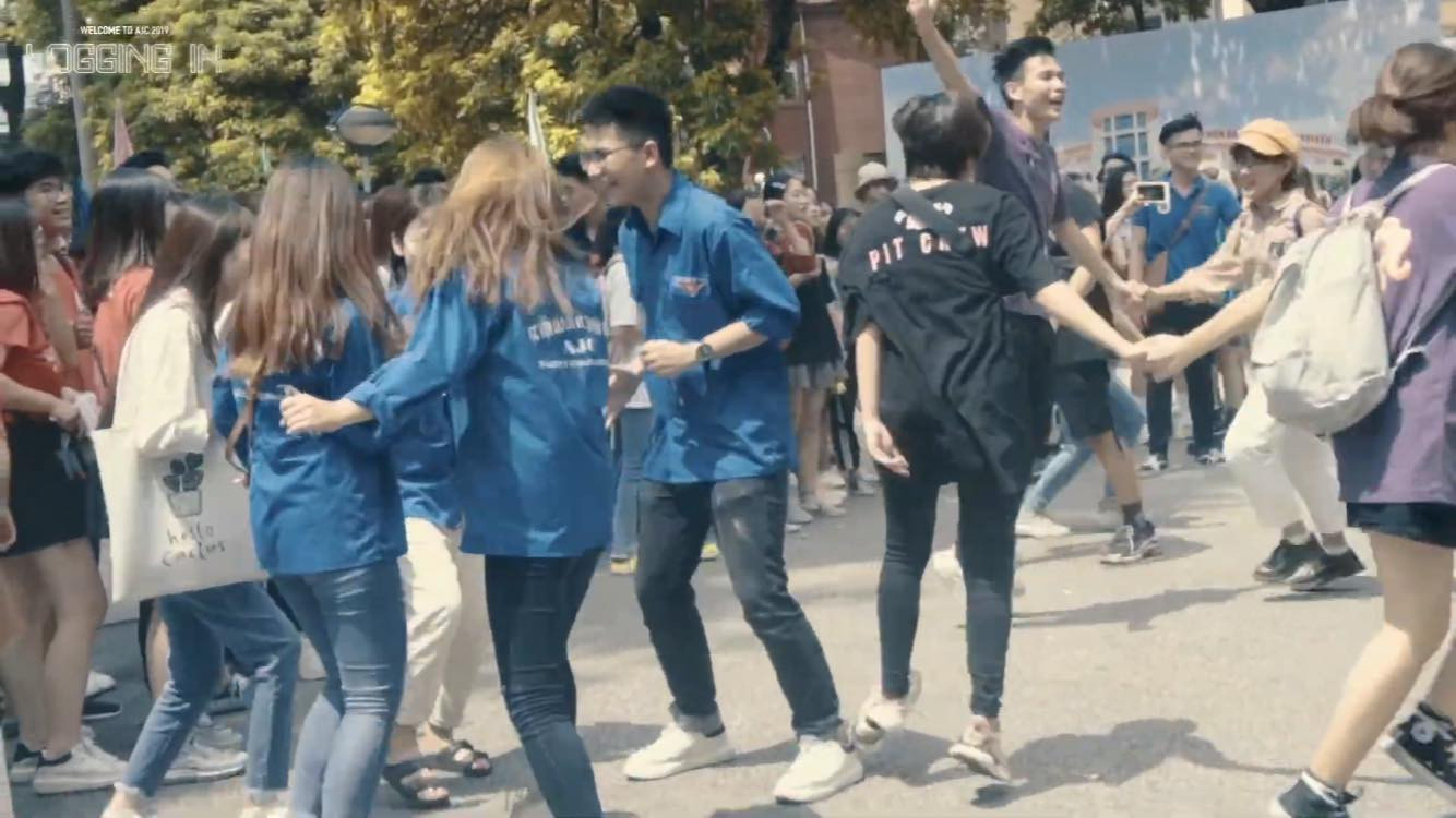 Thầy cô trường Báo bày tỏ nỗi nhớ sinh viên qua MV ca nhạc cực xịn “AJC thời Cô Vy” ảnh 4