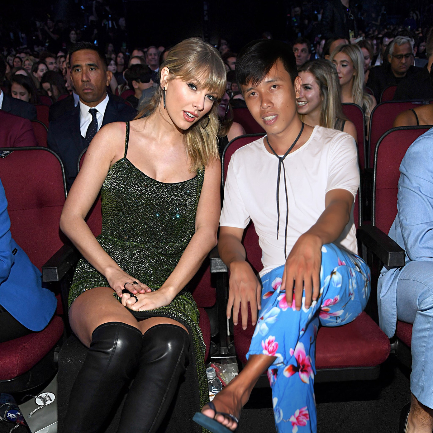 Sinh nhật “thánh photoshop” Xuân Huy: Loạt “khách mời” toàn ngôi sao nổi tiếng thế giới! ảnh 4