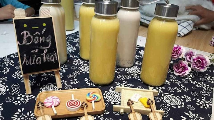 Bảo Ngọc không ngại thử sức với các mặt hàng kinh doanh mới. Sau 3 năm nổi tiếng, “bé Bống bán chè bưởi” đã dậy thì thành công, ra dáng thiếu nữ ảnh 8