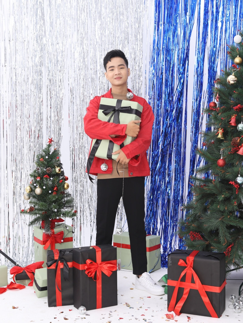 Cham Cân 5 xuất hiện cực bảnh trong bộ ảnh đón Giáng sinh, tiết lộ điều ít người biết ảnh 1