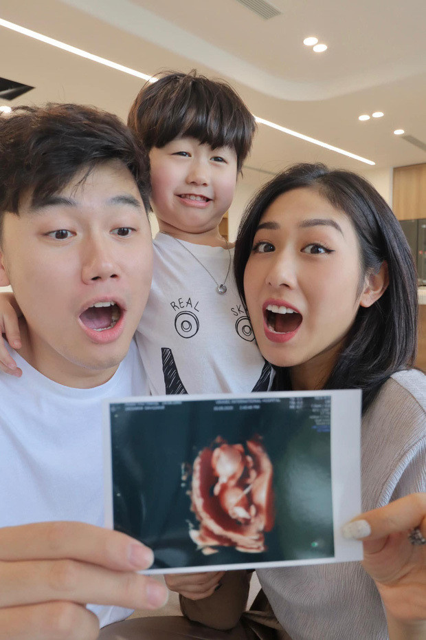 Cơ ngơi “khủng” của vợ chồng Trang Lou - Tùng Sơn: Nhà mới to đẹp đón bé thứ hai chào đời! ảnh 2