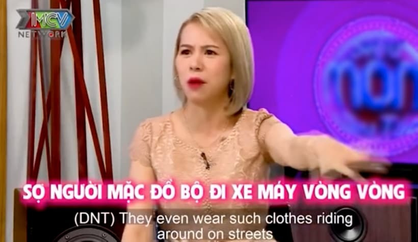 MC gây tranh cãi với phát ngôn trên sóng truyền hình: “Không hiểu sao mặc đồ bộ ra đường“ ảnh 1