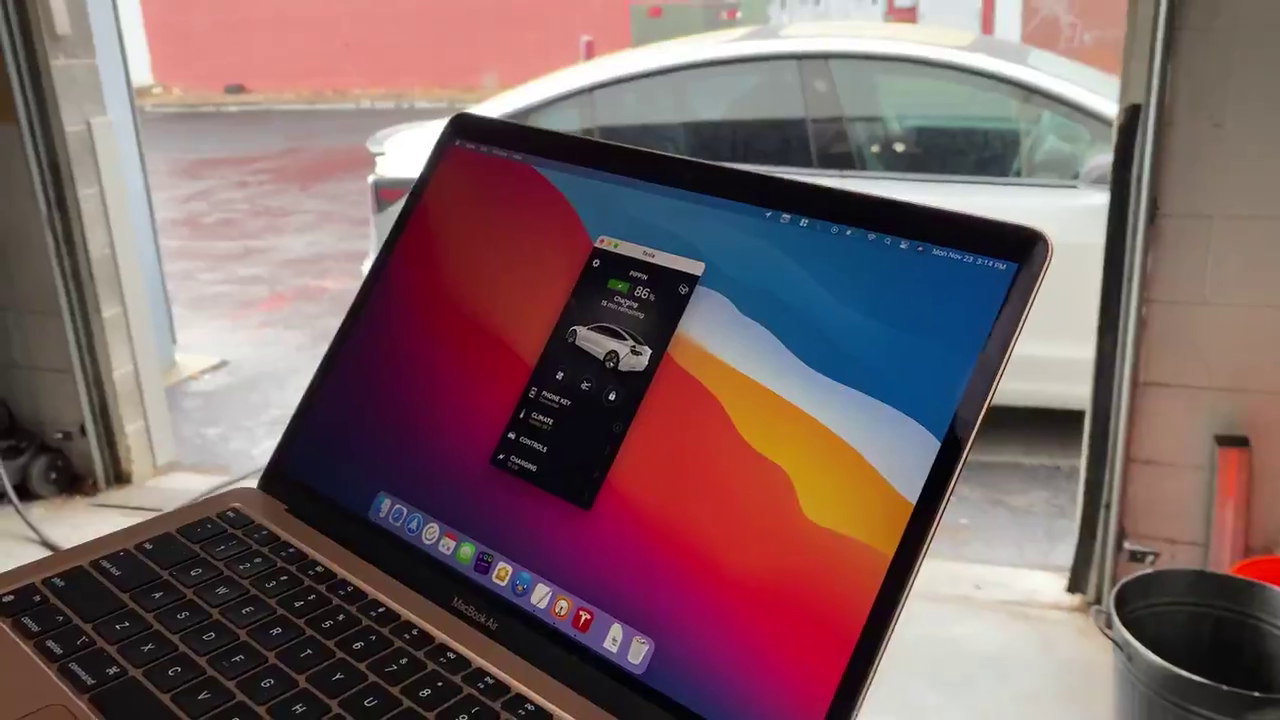 Tin được không: MacBook M1 của Apple có thể được dùng để mở khóa xe hơi? ảnh 2