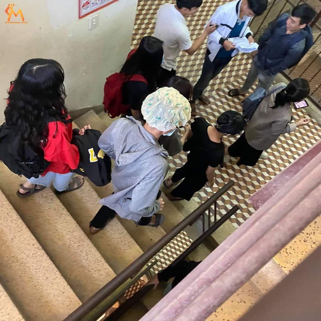 1001 “chiêu trò” làm đẹp của hội học sinh dịp Tết: Làm nail, uốn tóc với giá... 0 đồng! ảnh 4