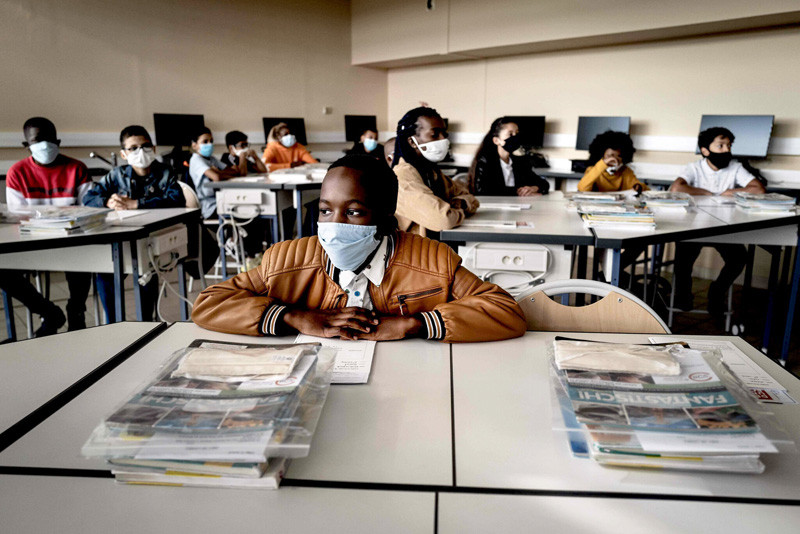 Giữa mùa dịch COVID-19, học sinh trên thế giới đón khai giảng năm học mới như thế nào? ảnh 3