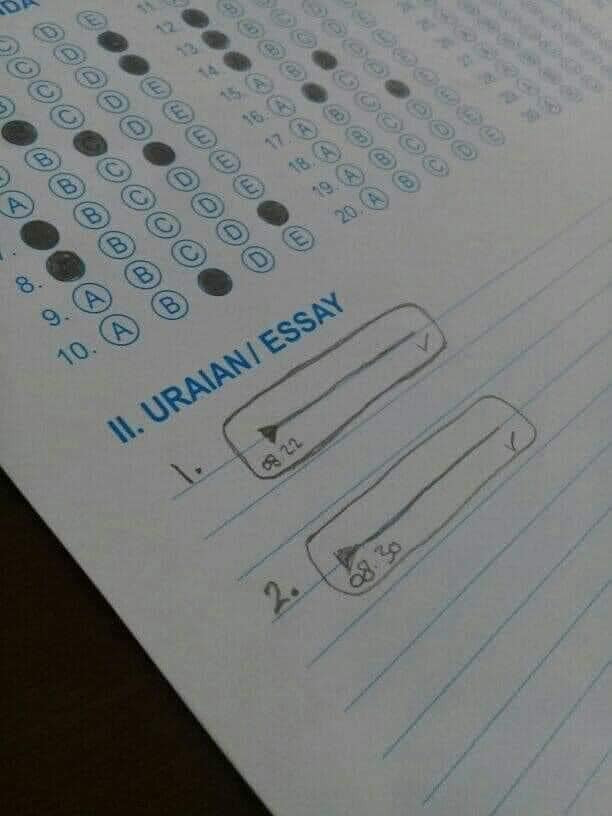 Học sinh làm bài thi Listening môn tiếng Anh, nhìn đáp án ai cũng phải cười lăn lộn ảnh 1