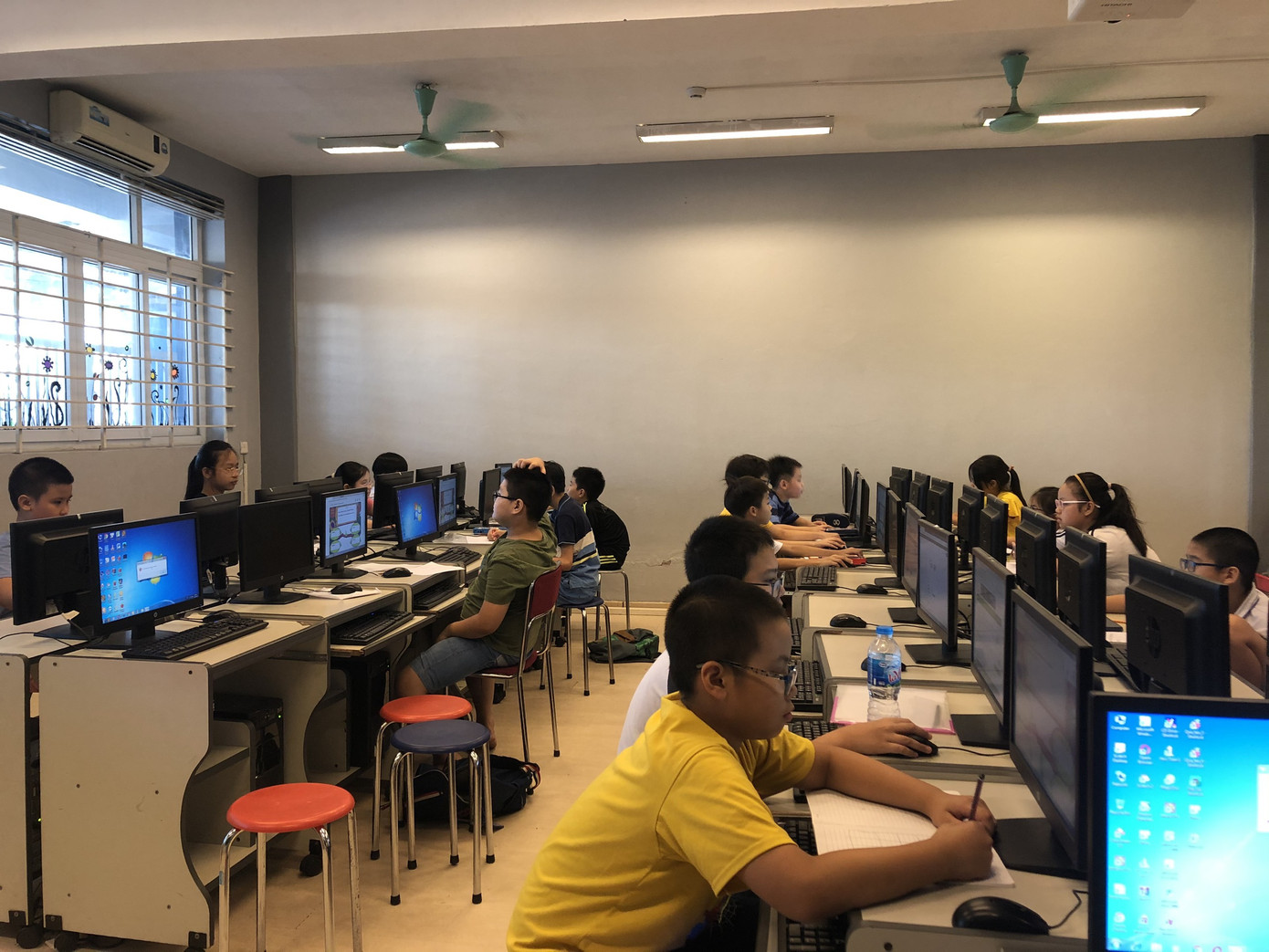 Hơn 11.000 học sinh cả nước dự vòng thi Quốc Gia Violympic 2019-2020 ảnh 2