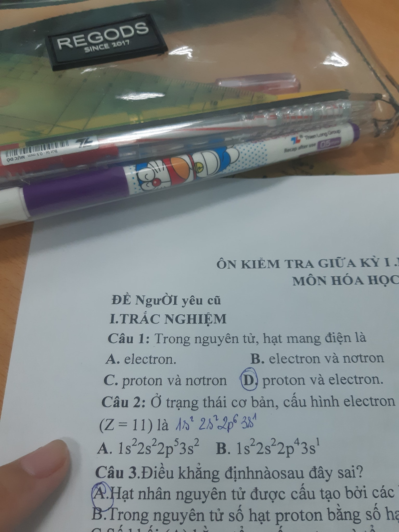 Dù thích môn Hóa đến mấy, đọc xong mã đề này có thể bạn không còn muốn làm bài kiểm tra! ảnh 1