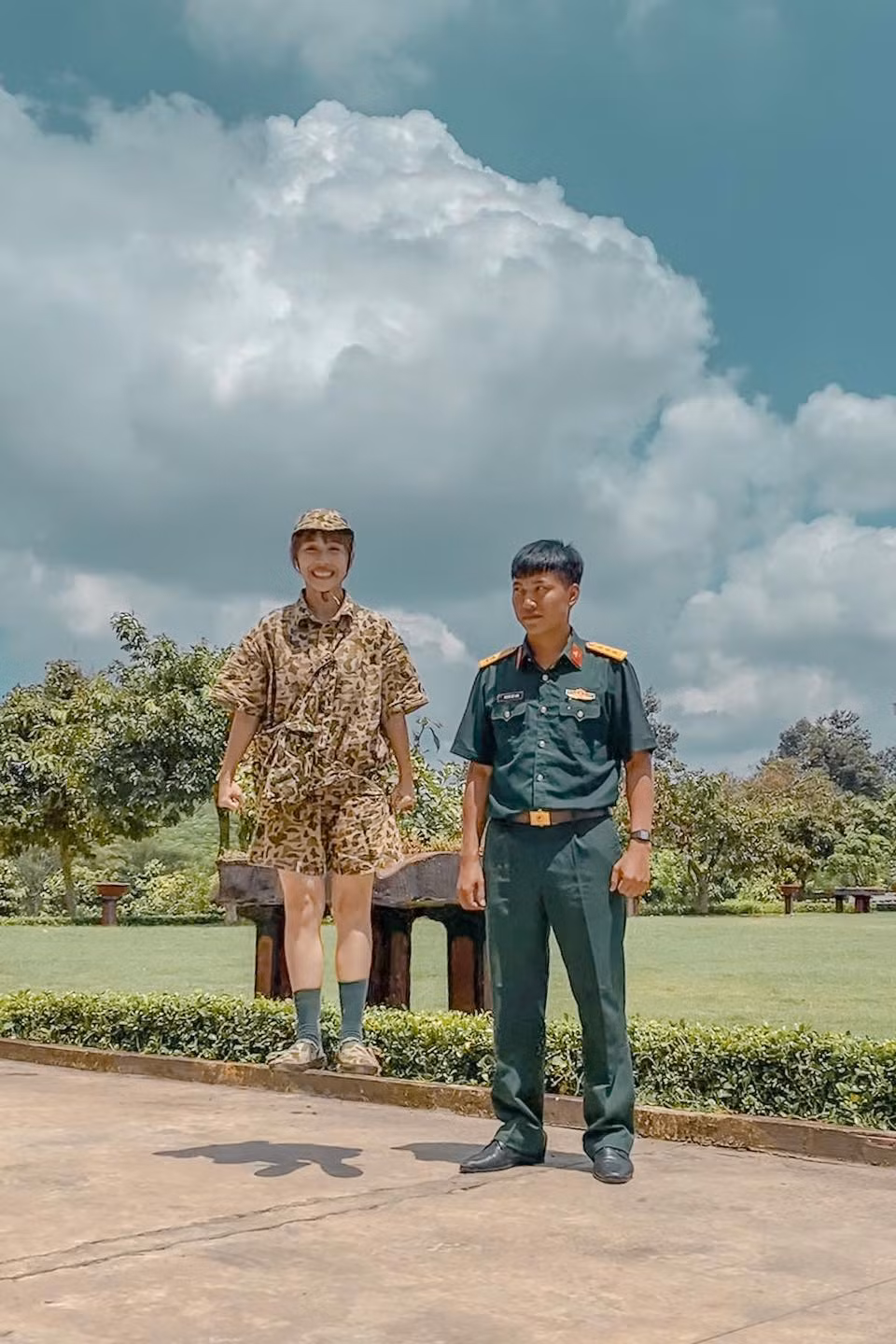 Hậu Hoàng tung ảnh “trả nợ” Mũi trưởng Long, fan nhiệt tình ghép luôn ảnh cưới cho cặp đôi ảnh 1
