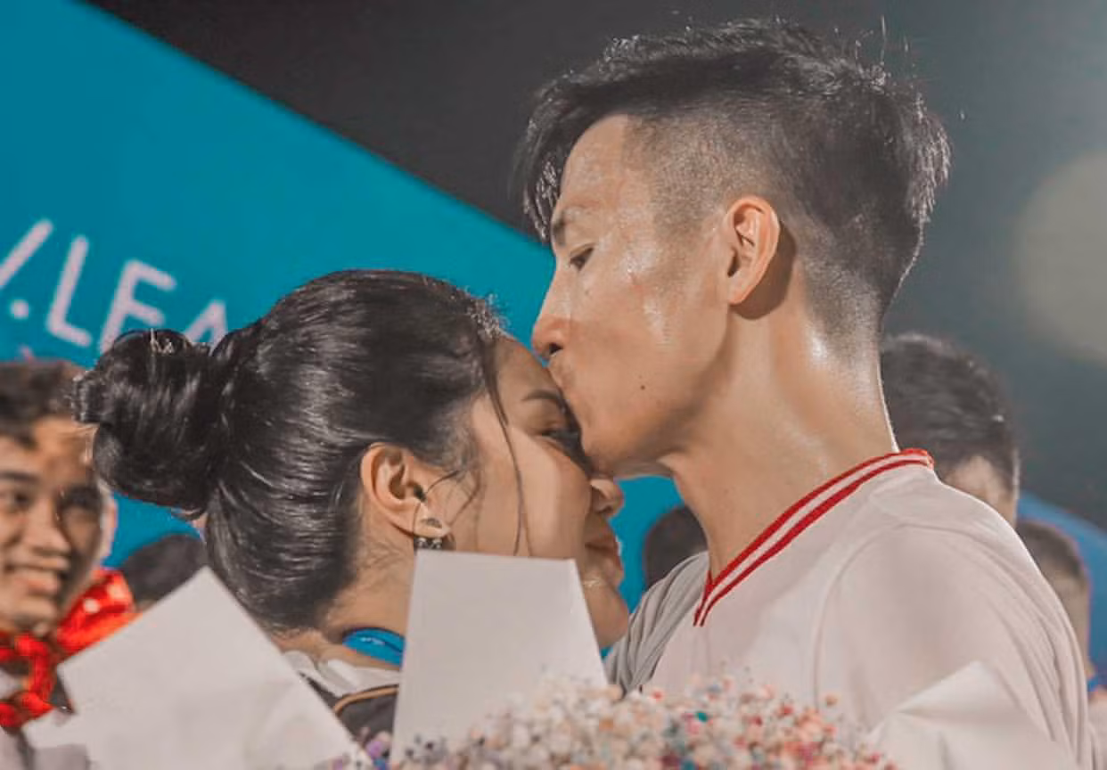 Sau Công Phượng, trung vệ Bùi Tiến Dũng chính thức ấn định ngày cưới, tổ chức ở 3 địa điểm ảnh 4