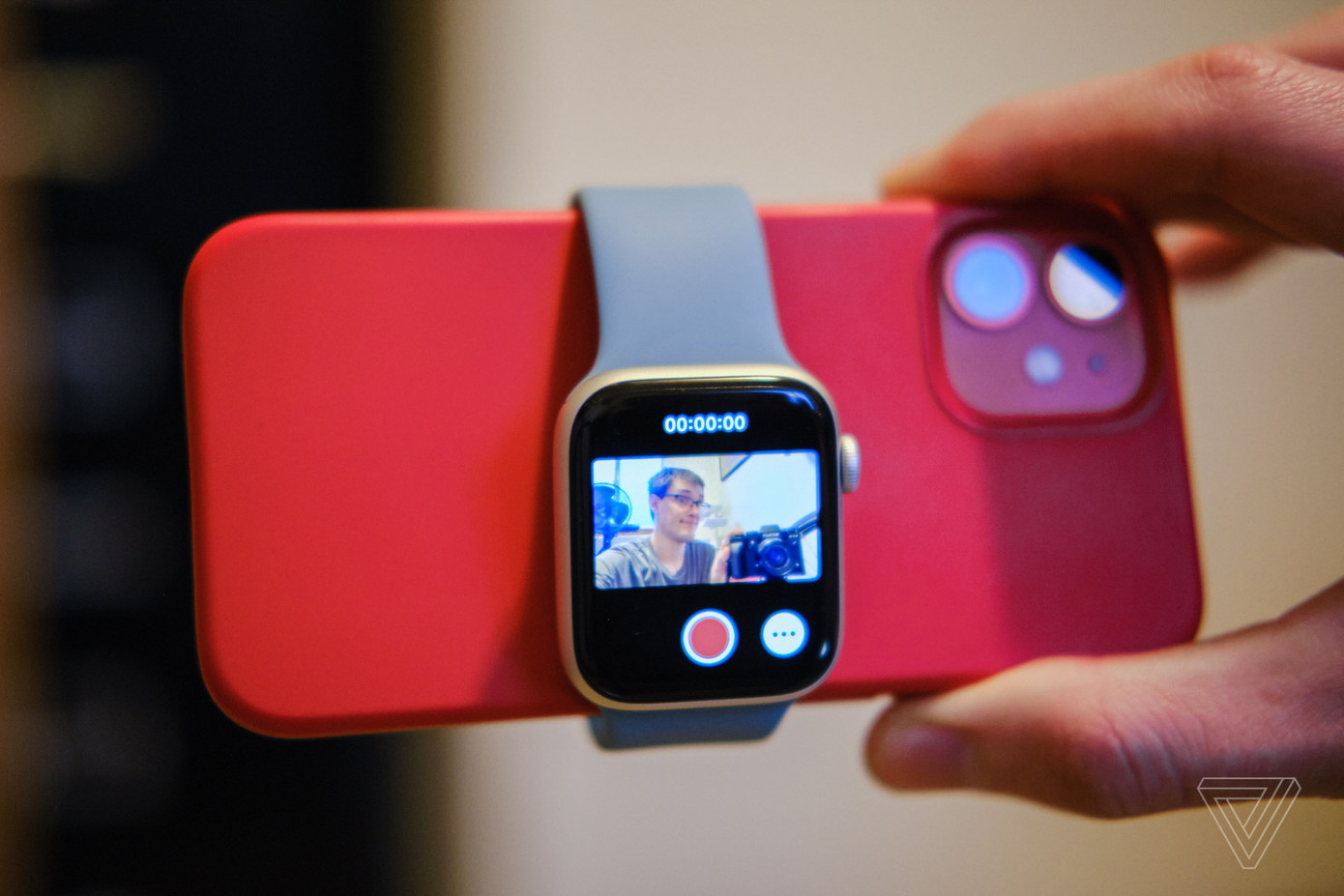 Góc giờ mới biết: Dùng Apple Watch làm màn hình live view cho iPhone quay vlog cực tiện ảnh 1