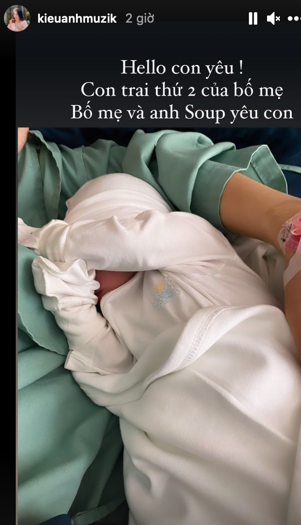 Ca nương Kiều Anh bất ngờ hạ sinh bé trai thứ hai, nhìn phòng đẻ ai cũng phải choáng ngợp! ảnh 1