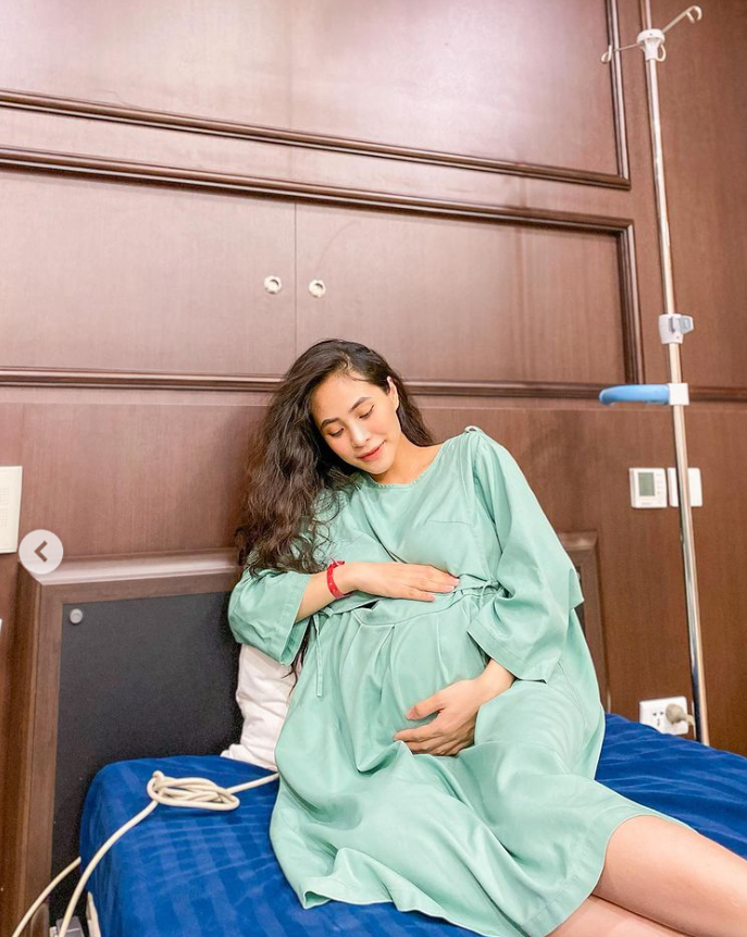 Ca nương Kiều Anh bất ngờ hạ sinh bé trai thứ hai, nhìn phòng đẻ ai cũng phải choáng ngợp! ảnh 4