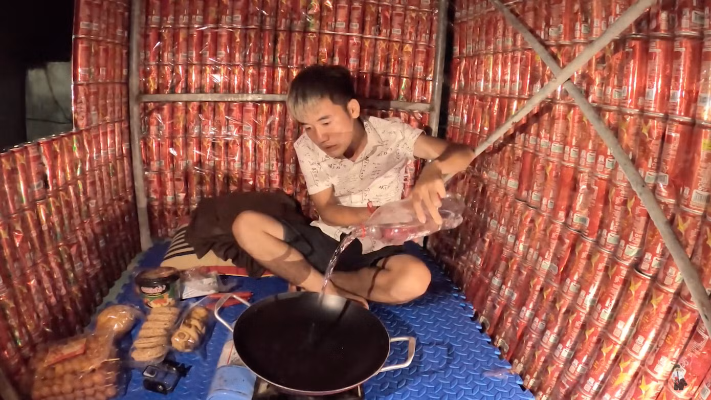 Sau khi bị phạt hàng triệu đồng, Hưng Vlog tiếp tục làm clip vô bổ khiến netizen ngán ngẩm ảnh 5