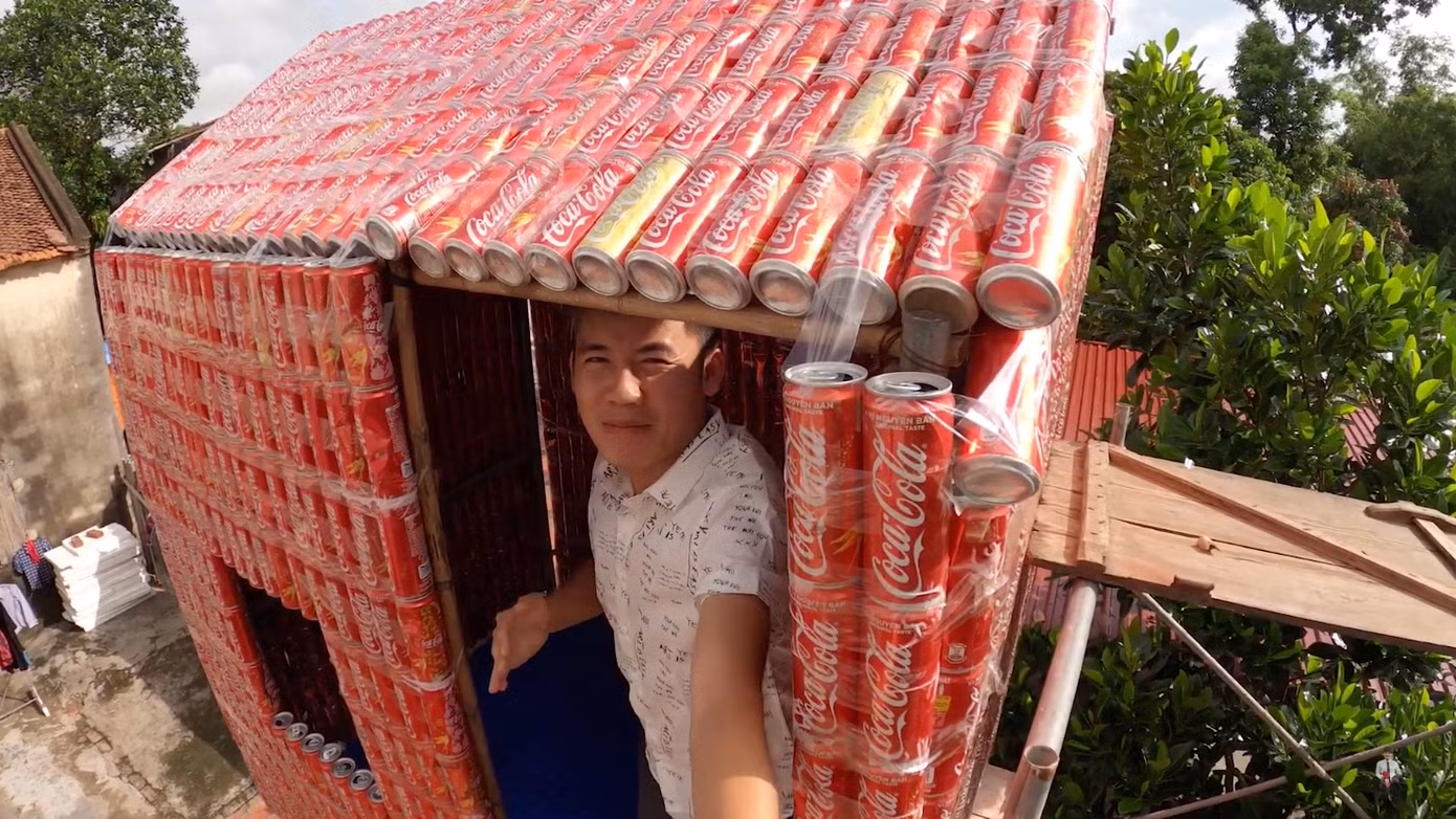 Sau khi bị phạt hàng triệu đồng, Hưng Vlog tiếp tục làm clip vô bổ khiến netizen ngán ngẩm ảnh 1