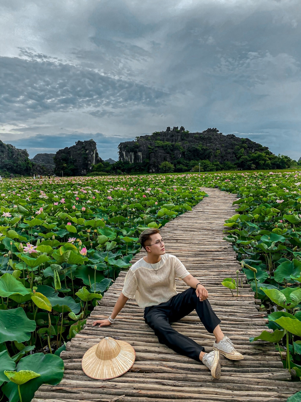 Ninh Bình sau dịch COVID-19: Đầm sen Hang Múa là điểm nhấn thu hút khách du lịch ảnh 1