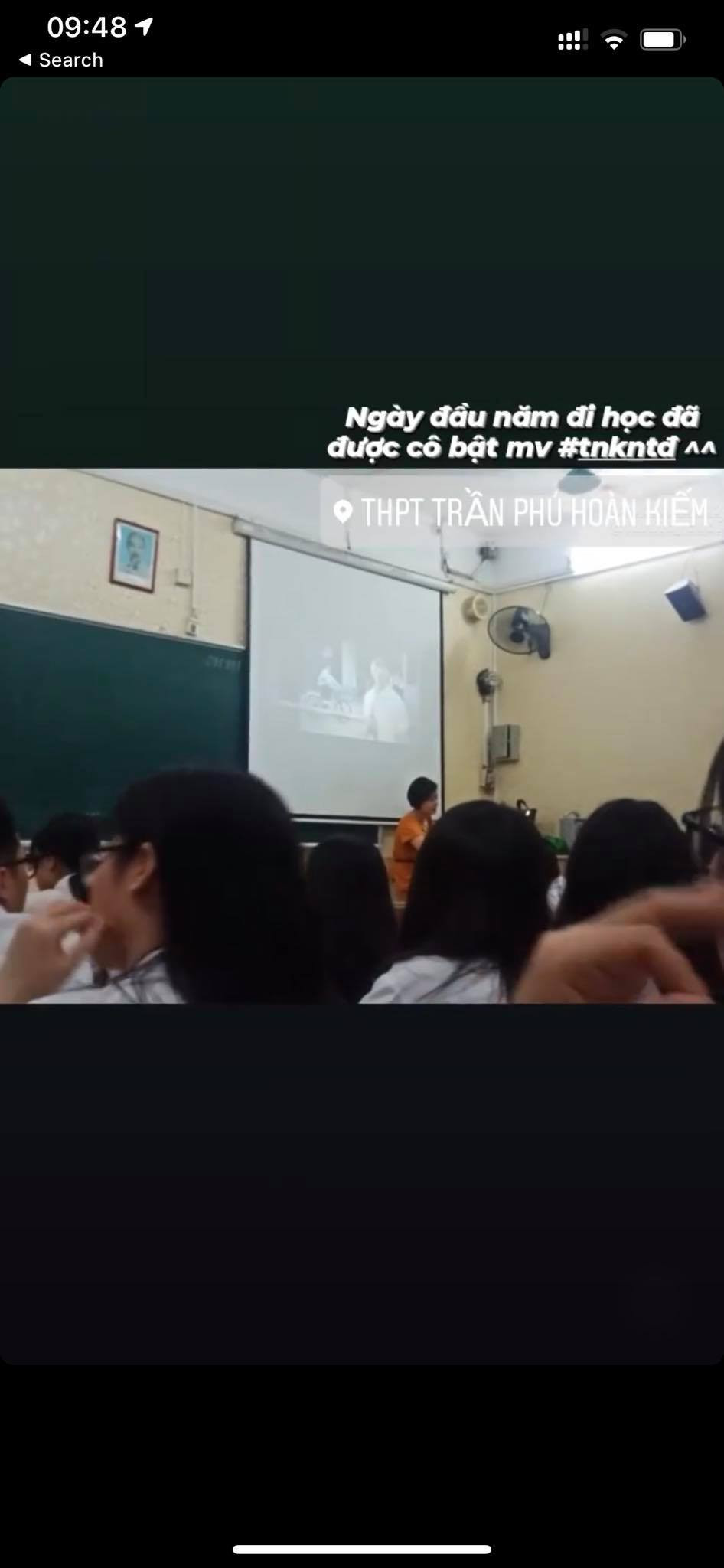 Ngày đi học đầu tiên, teen Trần Phú (Hà Nội) được cô cho xem MV thanh xuân vườn trường ảnh 1