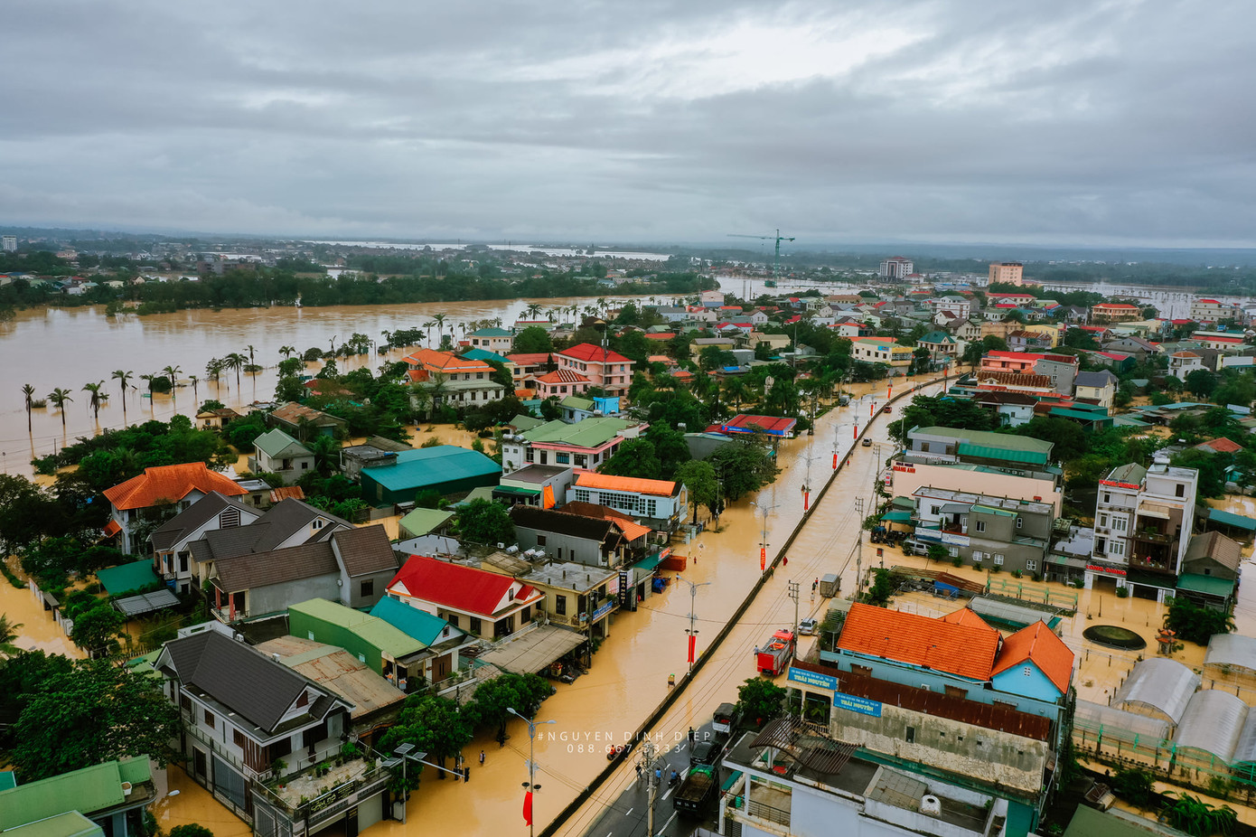 Thực hư thông tin có bão cấp 17 sắp đổ bộ vào miền Trung ảnh 3