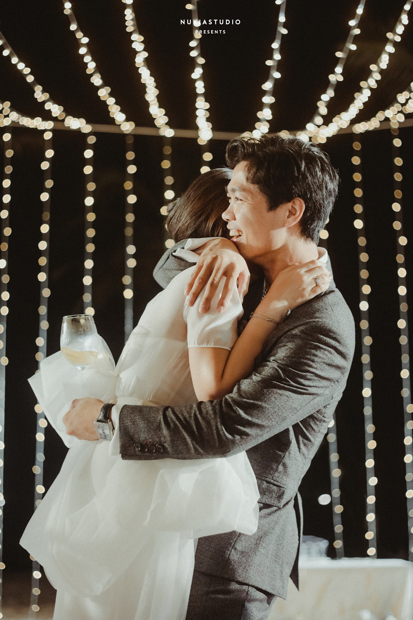 Công Phượng tung loạt ảnh cưới “tình bể bình” chưa từng công bố để chúc mừng năm mới ảnh 15