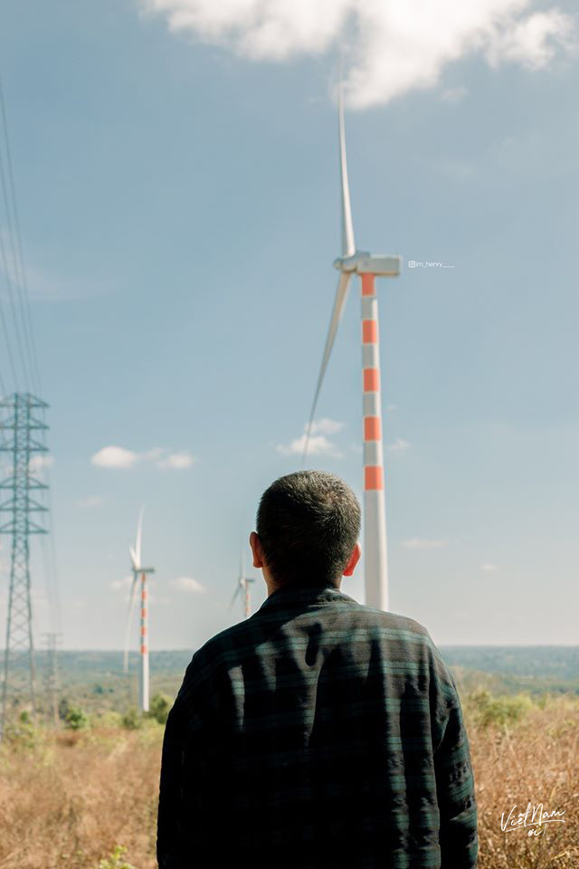 Nếu có dịp ghé Đắk Lắk, đừng quên “sống ảo” ở cánh đồng quạt gió “siêu to khổng lồ“ ảnh 7