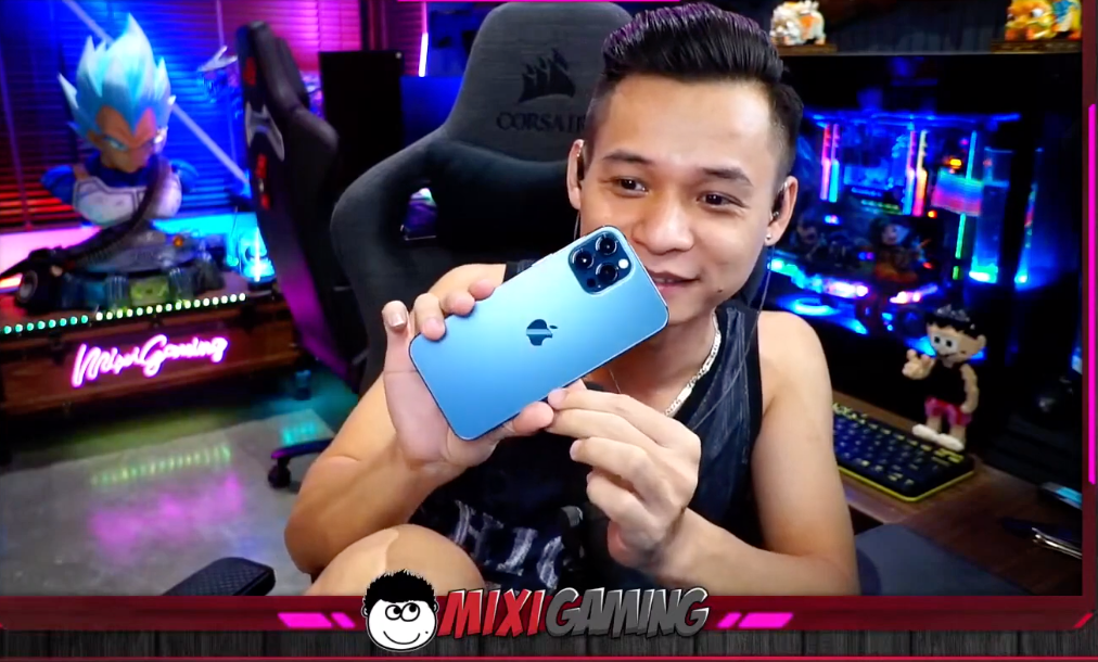 Hot streamer Độ Mixi quay clip “đập hộp” iPhone 12 Pro Max cùng loạt biểu cảm cực “bá đạo“ ảnh 7