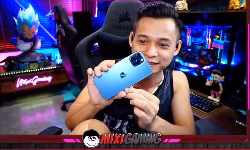 Hot streamer Độ Mixi quay clip “đập hộp” iPhone 12 Pro Max cùng loạt biểu cảm cực “bá đạo“ ảnh 7