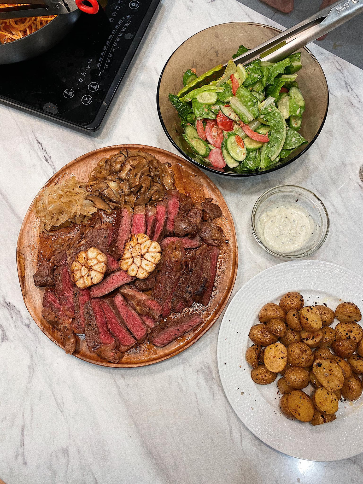 Dân mạng nể phục vì mùa dịch COVID-19 mà Tóc Tiên vẫn “bận rộn” thế này đây ảnh 8