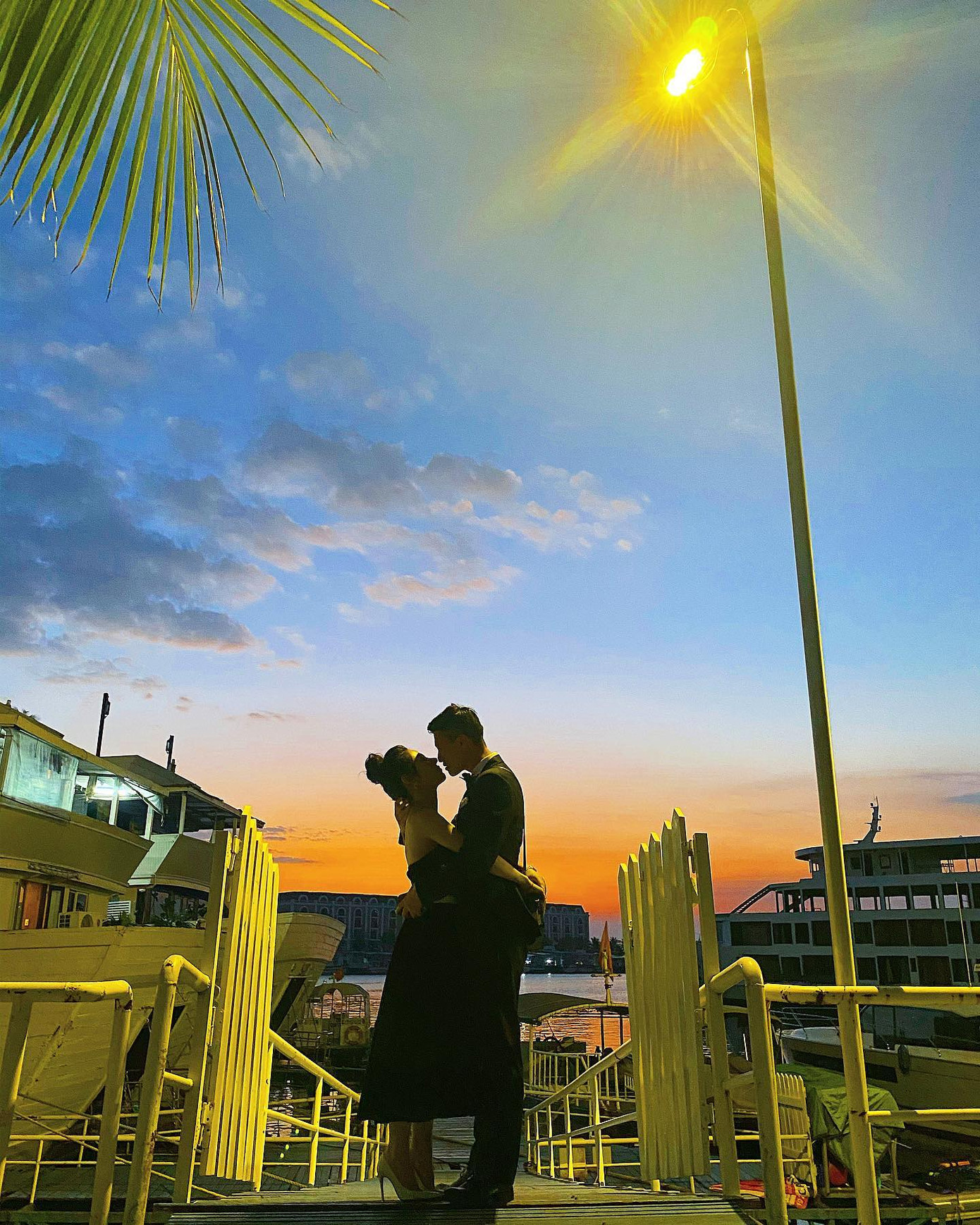 Hẹn hò bạn gái hơn 6 tuổi, Huỳnh Anh đang “gồng” với hình ảnh trưởng thành? ảnh 3